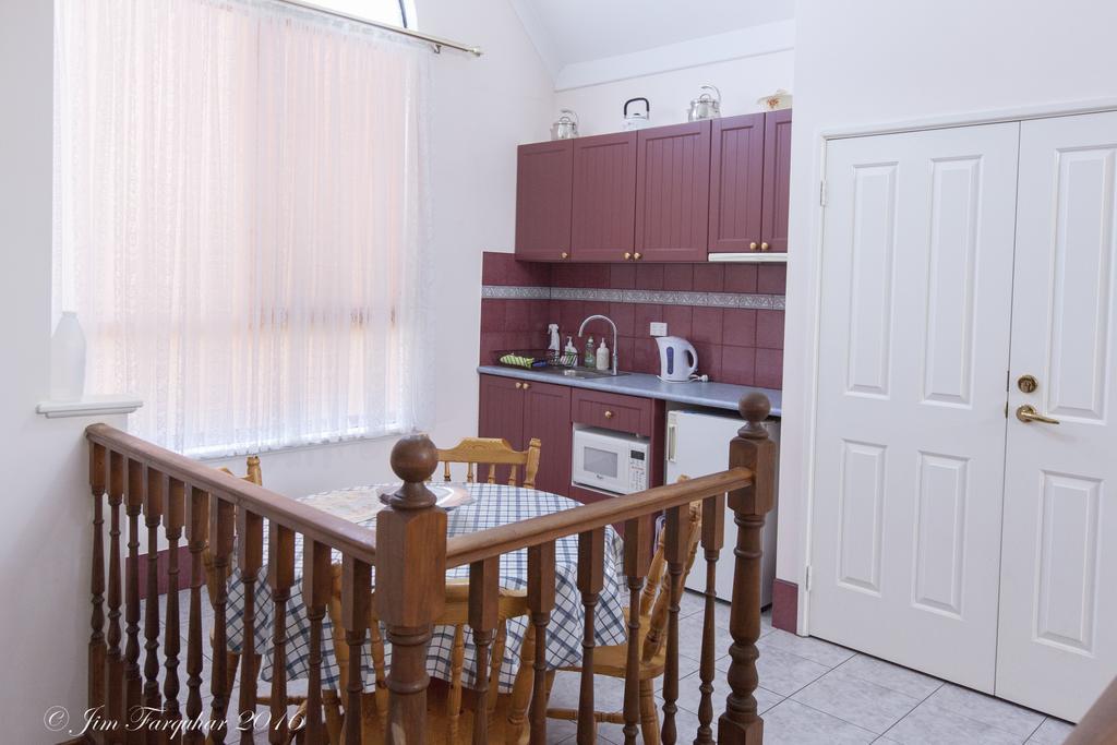 Aarn House B&B Airport Accommodation Perth Zewnętrze zdjęcie