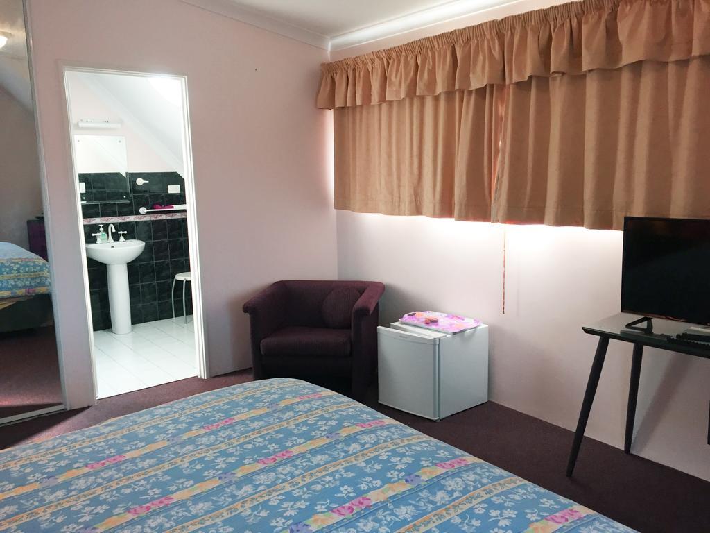 Aarn House B&B Airport Accommodation Perth Zewnętrze zdjęcie